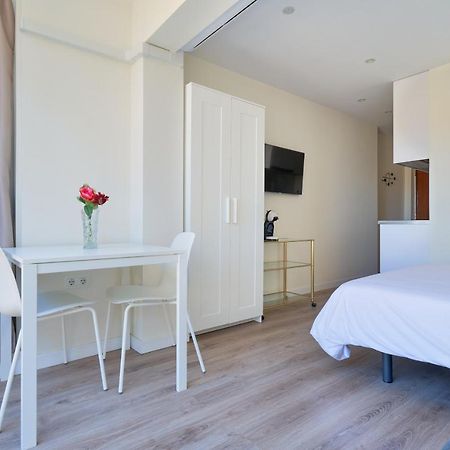 Malaguetabeach Apartment マラガ エクステリア 写真