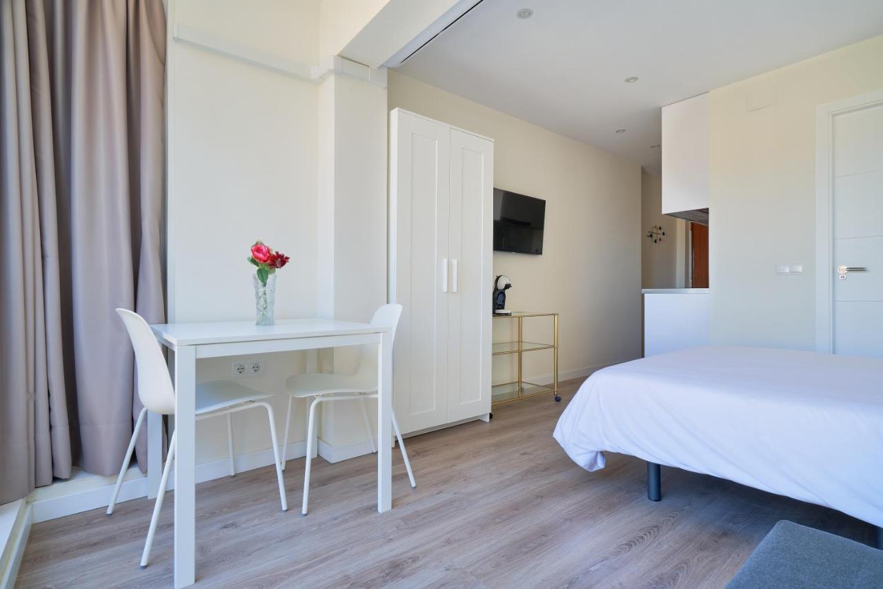 Malaguetabeach Apartment マラガ エクステリア 写真